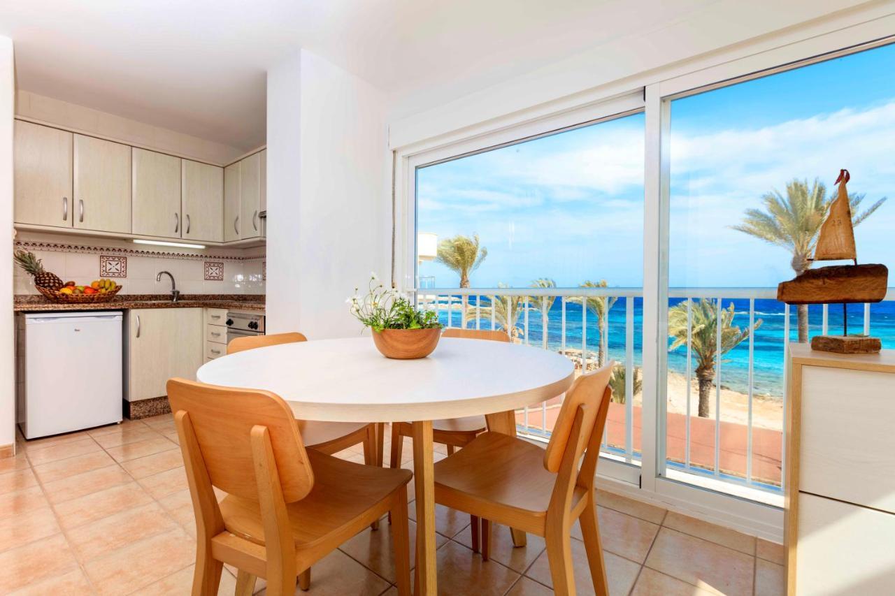 Apartamentos Sa Varadero Fronte Mar Espujols Es Pujols Ngoại thất bức ảnh